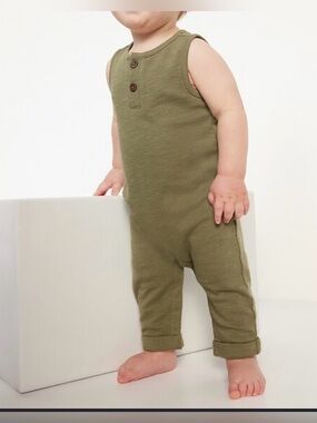 Old Navy|Baby gender neutral Olive Green kids Sleeveless knit jumpsuit•••18-24M